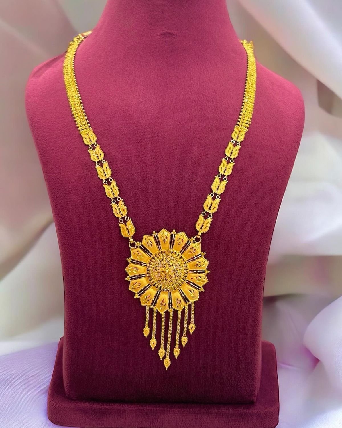 Traditional Gold Lohori