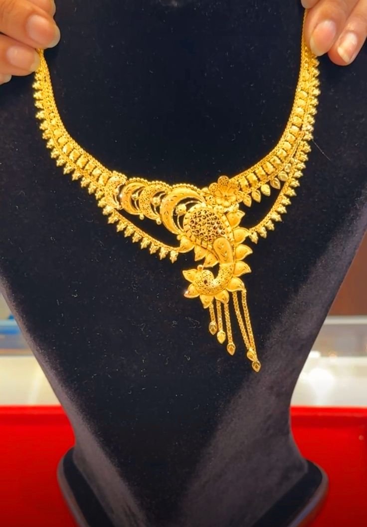 Vintage Inspired Gold Necklace