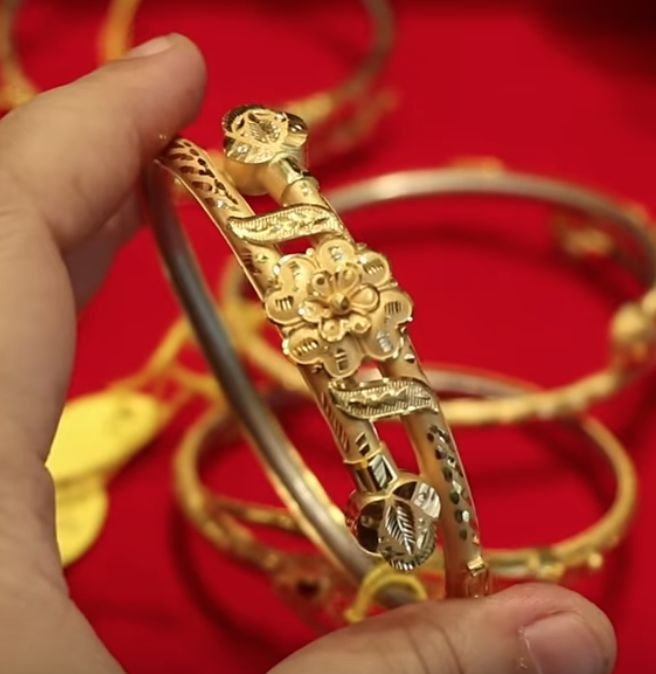 Heritage Style Noah Bangle