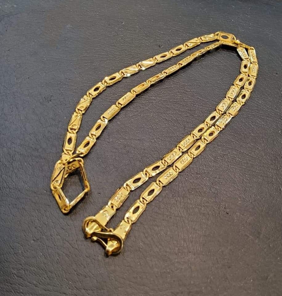 Exclusive Party Wear Gold Chain
