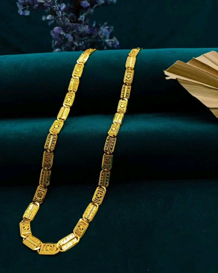 Fashionable Gold Necklace for Men