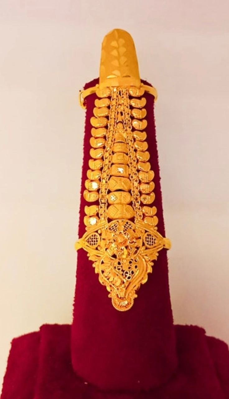 Luxury Floral Gold Ring