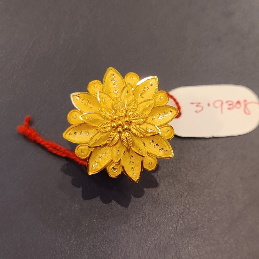 Elegant Daily Wear Gold Ring