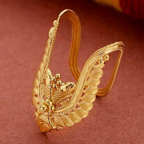 Elegant Women’s Gold Ring