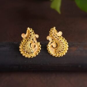 Lightweight Gold Earring