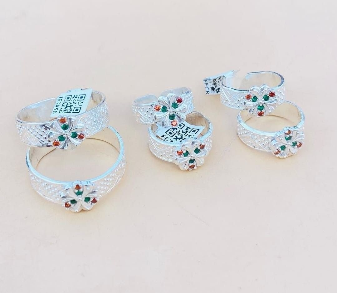 Twisted Band Toe Ring