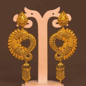 Timeless Gold Earring Styles