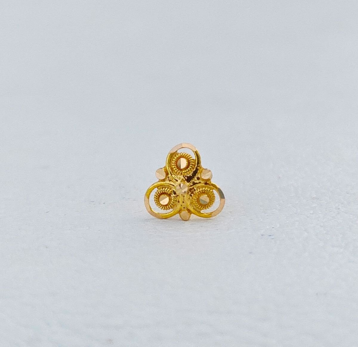 Heritage Floral Nose Pin