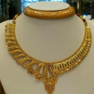 Elegant Gold Necklace for Women – Graceful Design