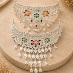 Modern Queen Necklace