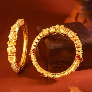 Celeste Minimal Bangle