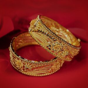 Premium Gold Chur Set – Graceful Design