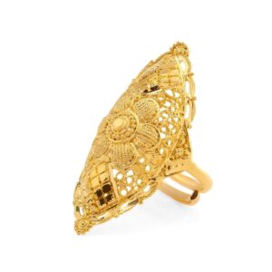Traditional Gold Ring with Fine Craftsmanship