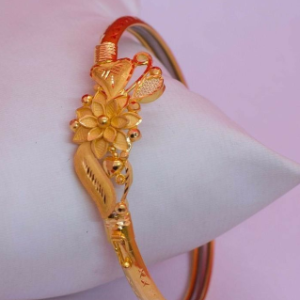 Traditional Noah Badhano Gold Bangle
