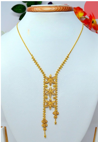 Elegant Gold Pendant With Chain