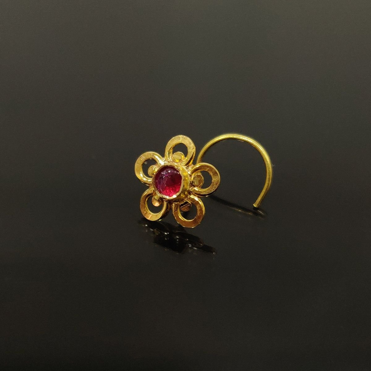 Everyday Gold Nose Pin